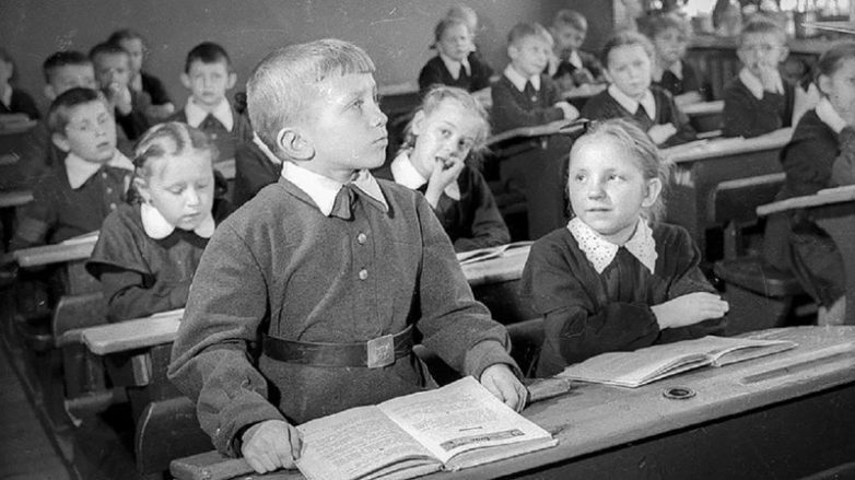 Деньги на ветер. Как с помощью подставных компаний пилят гранты по техобслуживанию школ