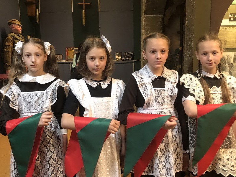 Как за счет наших налогов взращивают «патриотизм» у школьников на примере одного пионерского праздника